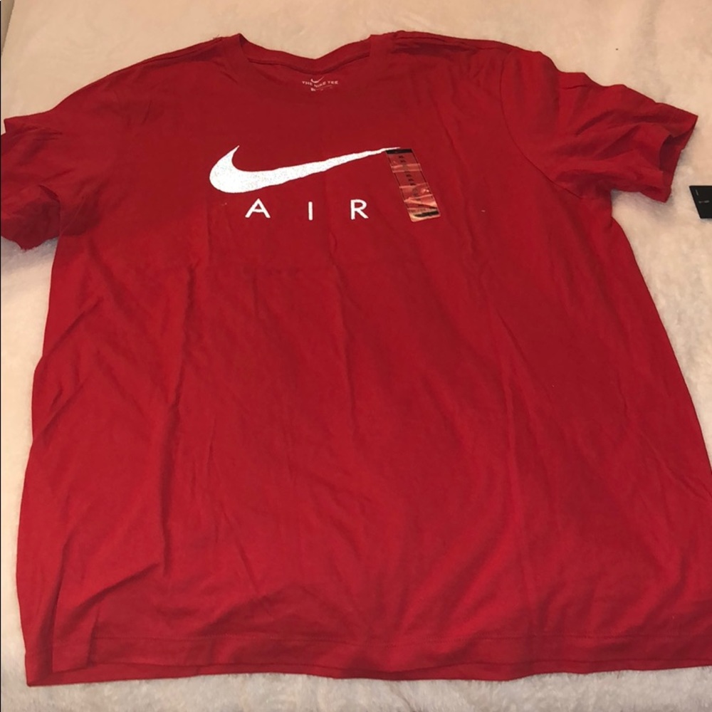 The Nike Tee, red